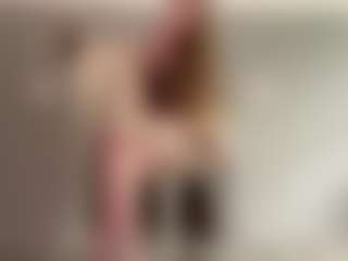 LaraeThurrell's Live Sex Cam Show