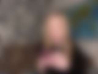 LaraeThurrell's Live Sex Cam Show