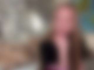 Live cam show with LaraeThurrell - Control on Hubzter Live