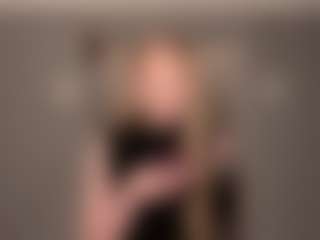 Live cam show with LaraeThurrell - Bondage on Fling VIP Chat