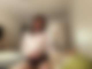 Live cam show with LouveniaPilati - Teacher on iamadamtest123.com