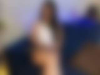 Live cam show with MelissaBahamon - Camel Toe on CamwithHer