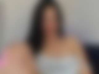 Live cam show with MelissaBahamon - Smoking on CamwithHer