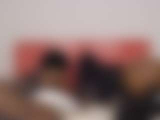 Live cam show with pinkieyew - Teen (18+) on CamClone