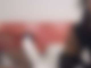 Live cam show with pinkieyew - Facesitting on intimatelivegirls.com