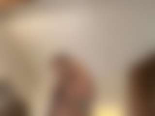 Pugsrus's Live Sex Cam Show