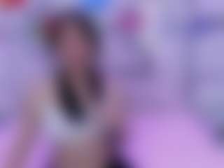 Live cam show with Luna - Brown Eyes on Camming Site