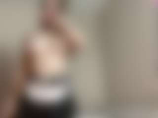 Live cam show with TakishaLawal - Teen (18+) on Camsoda
