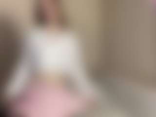 Live cam show with TakishaLawal - Green Eyes on CamwithHer