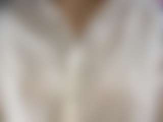 Live cam show with TakishaLawal - Tittyfuck on AdultVida.com