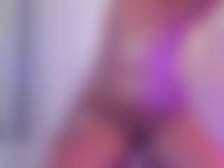 Live cam show with ValentinaMonroe - Lingerie on chickslive.net
