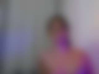 Live cam show with ValentinaMonroe - White on SquirtSoMuch | united states