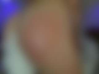 Live cam show with VioletaSpiicy - Oil on Camsoda