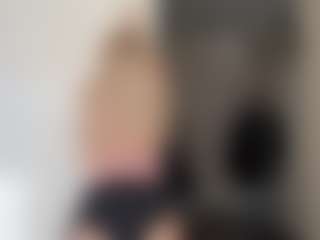 Live cam show with Blake - Blonde Hair Teen (18+) on Hubzter Live