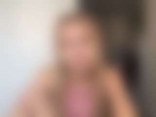 Live cam show with Blake - Average on SxyPornLive