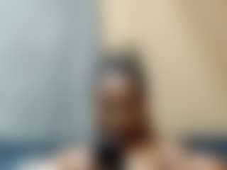 Live cam show with Longpussylipsxxx - Athletic on Camsoda