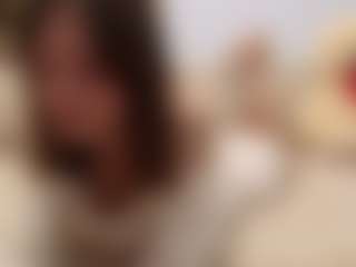 Live cam show with AudryRamming - Smoking on AdultVida.com