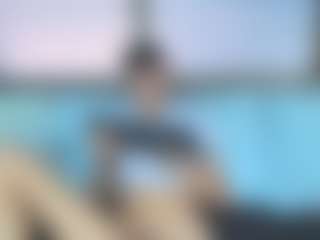 Live cam show with Carolyn foster - Brown Eyes on 1on1-livenow