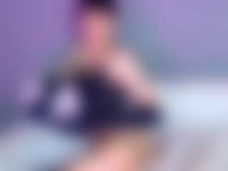 Live cam show with Carolyn foster - White on Camsoda | colombia