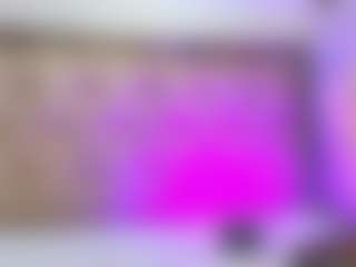Live cam show with Carolyn foster - Brown Eyes on Camsoda