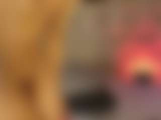Live cam show with Carolyn foster - Average on Mixed Magazine Live