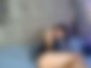 Live cam show with Carolyn foster - Black Hair on Strip Flash - Live Sex Shows