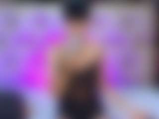 Live cam show with Carolyn foster - Black Hair on CamClone