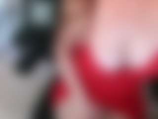 Live cam show with ClassySamantha - Middle Aged on Fit Hotties