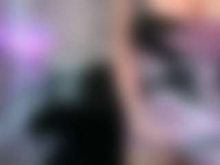 Live cam show with ClassySamantha - Granny on slutload