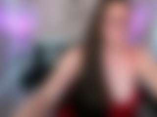 Live cam show with ClassySamantha - Tattoos Granny on StripNow