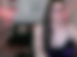 ClassySamantha MILF webcam performer live streaming