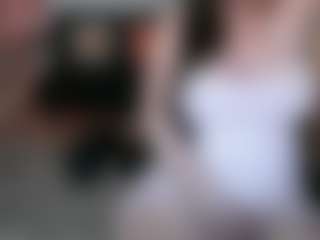 Live cam show with ClassySamantha - Granny on dropp.cam