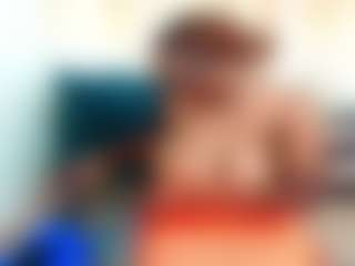 Live-Cam-Show mit EbonyBlooom69 - Ass Clapping auf Camsoda