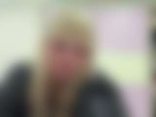 Live cam show with Marry - Lush on googirlz