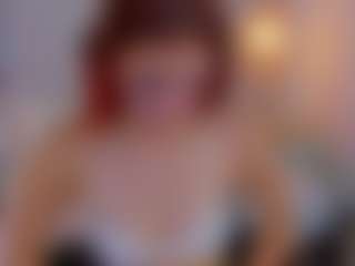 iara-miranda's Live Sex Cam Show