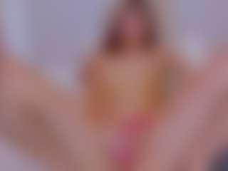 iara-miranda's Live Sex Cam Show