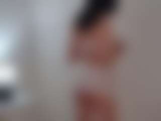 Live cam show with IvyWild - Wet on crypto-cams