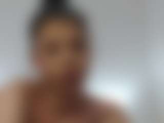 IvyWild's Live Sex Cam Show
