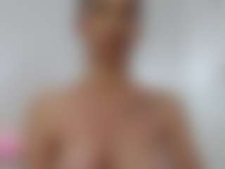 IvyWild's Live Sex Cam Show