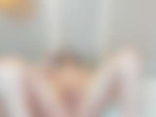 Live cam show with Niky-Hamilton - Brown Eyes on milfzrlive.com