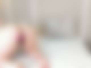 Live cam show with Niky-Hamilton - Brown Eyes on Uber Horny