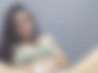 Live cam show with SaharaNight - MILF on instabang