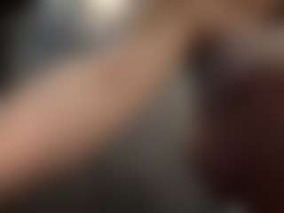 Live cam show with ValenciaShellenbarger - Flashing on Gym Cam Girls