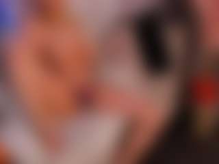 Live cam show with Bunny-Elsy - Small Ass on madthumbs