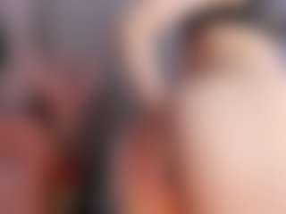 Live cam show with Bunny-Elsy - Small Ass on Uber Horny