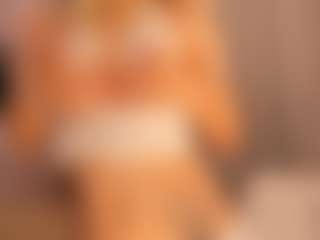 Live cam show with Bunny-Elsy - Moaning on Mixed Magazine Live