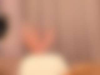 Live cam show with Bunny-Elsy - Body Massage on Dolls Live