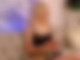 Live cam show with Bunny-Elsy - Moaning on slutload