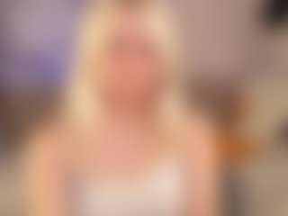 Live cam show with Bunny-Elsy - Body Massage on Cam Slut