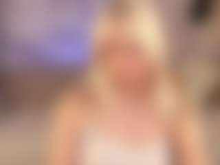Live cam show with Bunny-Elsy - Body Massage on TeamSkeetLive